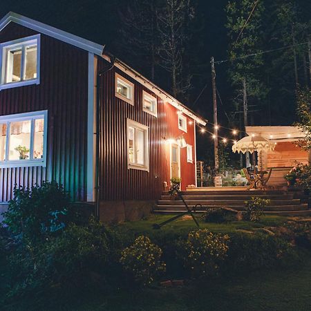 Lilla Dalbo "Adults Only, Djurfritt", Ulvoen Hoega Kusten Ulvöhamn エクステリア 写真